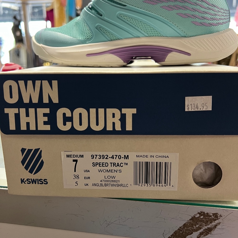 K-Swiss tennis shoes